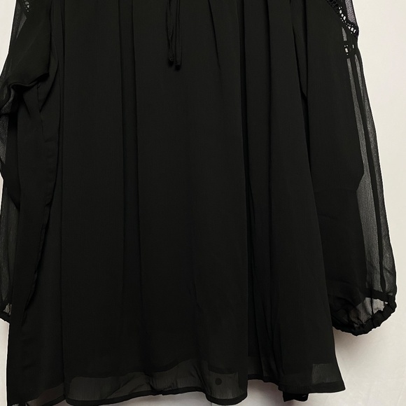 NWT Torrid Plus Size Crinkled Chiffon Black Embroidered Long Sleeve Blouse 6X - Picture 3 of 11